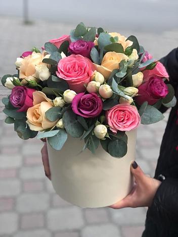 Цветочная композиция из Розы в шляпной коробке в Пехорке